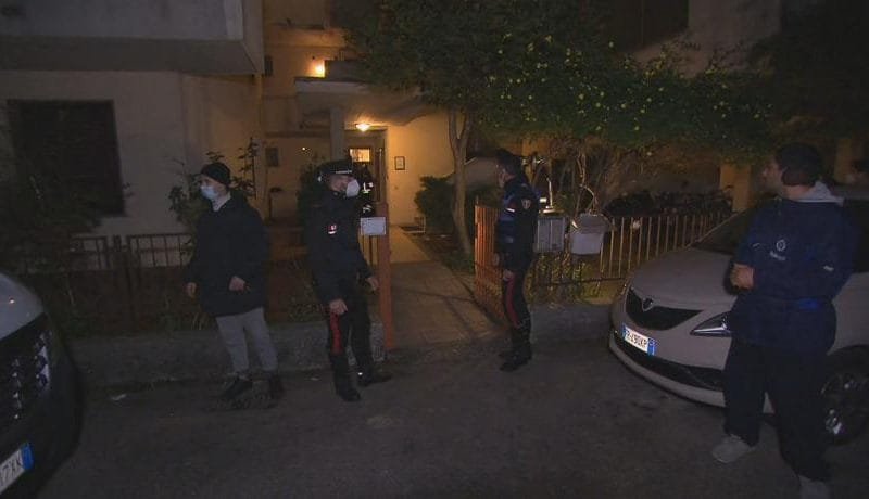 Viareggio, i Nocs fermano l'uomo che si era barricato in casa - arresto, nocs