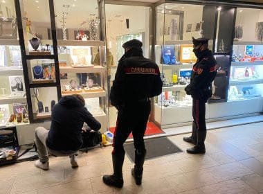 Arrestato il secondo rapinatore e la basista della rapina in gioielleria a Ceparana - arresti, carabinieri
