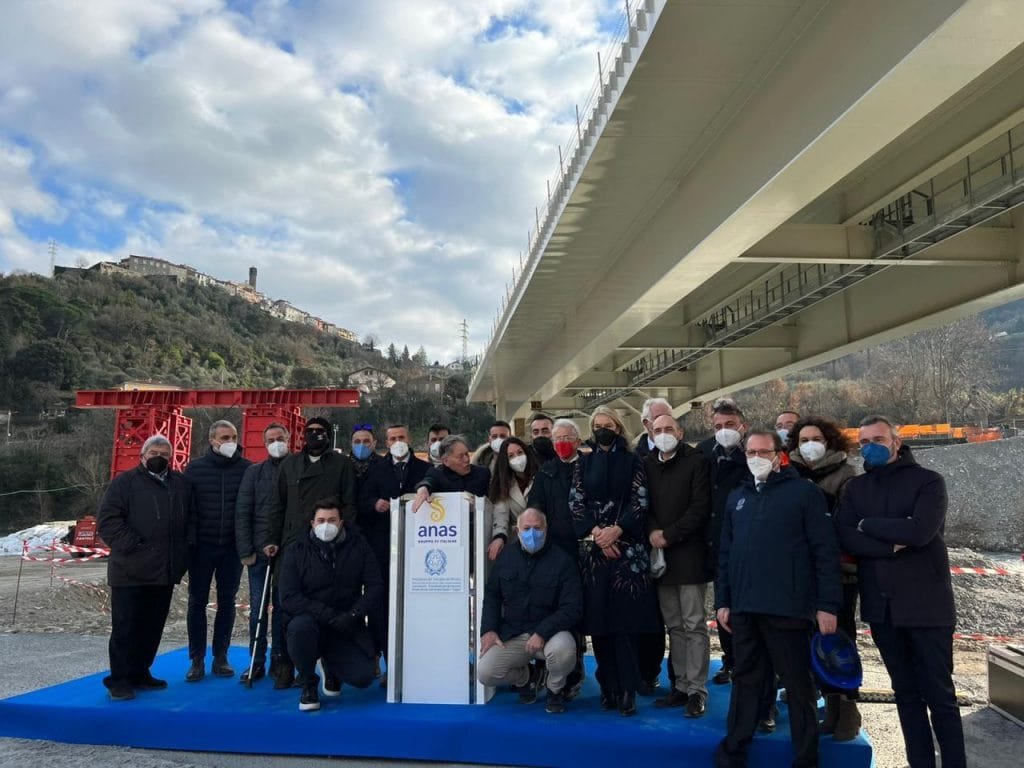 Ponte di Albiano Magra: completato il primo varo sulla campata centrale del nuovo viadotto - albiano, ponte