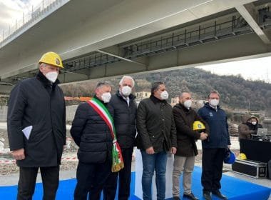 Ponte di Albiano Magra: completato il primo varo sulla campata centrale del nuovo viadotto - albiano, ponte