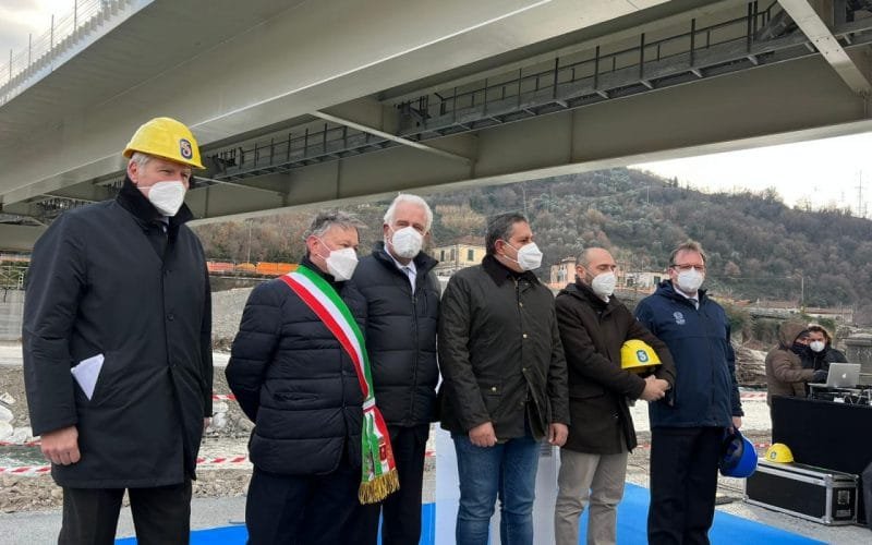 Ponte di Albiano Magra: completato il primo varo sulla campata centrale del nuovo viadotto - albiano, ponte