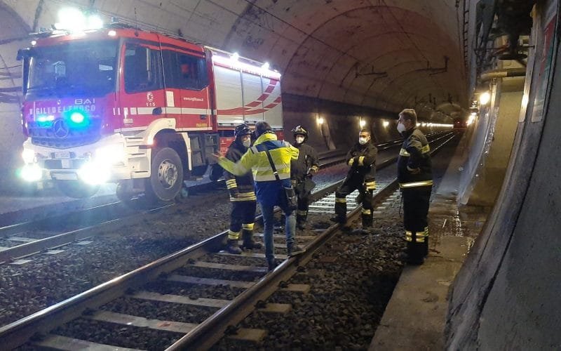 Linea ferroviaria Parma-La Spezia: esercitazione nella galleria tra Aulla e Santo Stefano - esercitazione, ferrovie dello stato