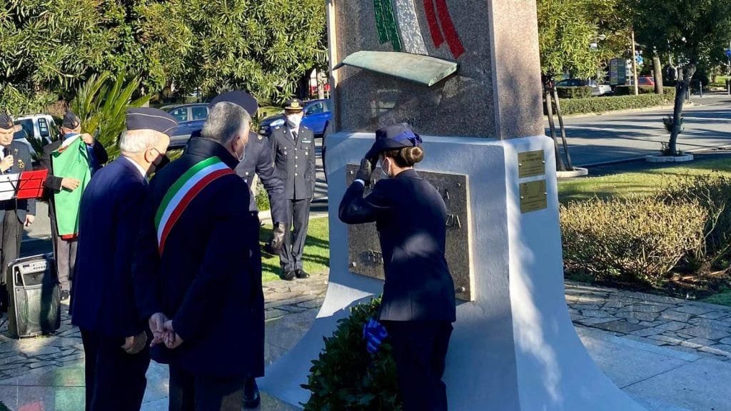 Inaugurato il restaurato monumento degli Aviatori della Provincia della Spezia Inaugurato il restaurato monumento degli Aviatori della Provincia della Spezia - aviatori, la spezia
