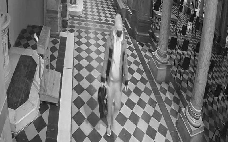 Identificato e denunciato l'autore del furto in una chiesa a La Spezia - Chiesa, furto