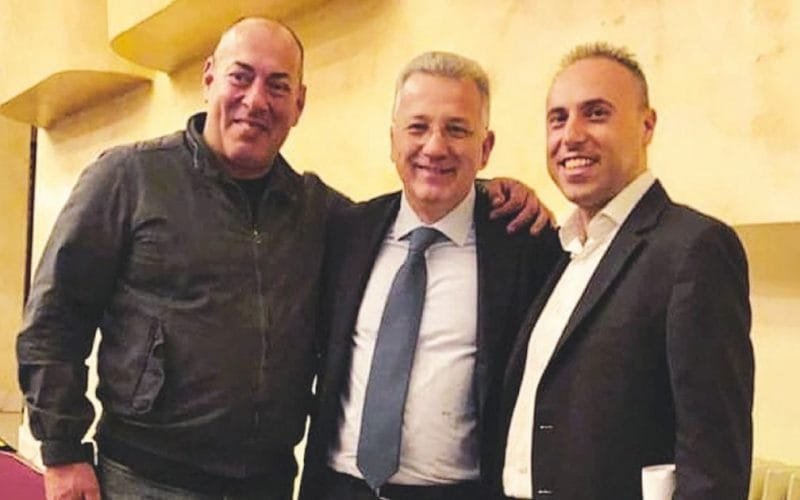 Messaggi fascisti e no vax in chat con sindaco, imbarazzo a La Spezia -