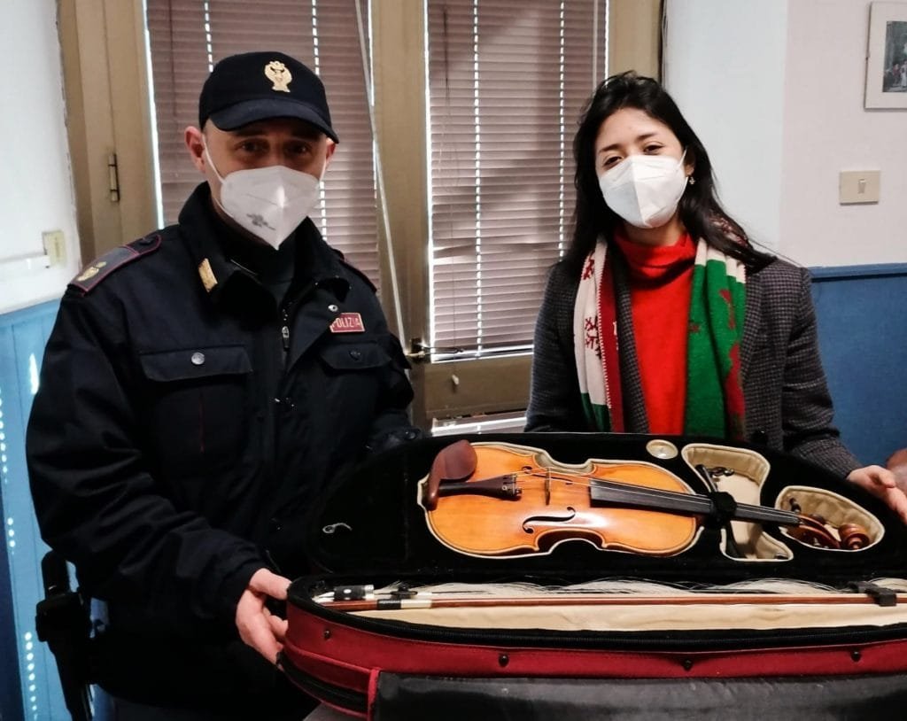 La Polizia ritrova e restituisce un violino d'epoca - ferrovia, musica