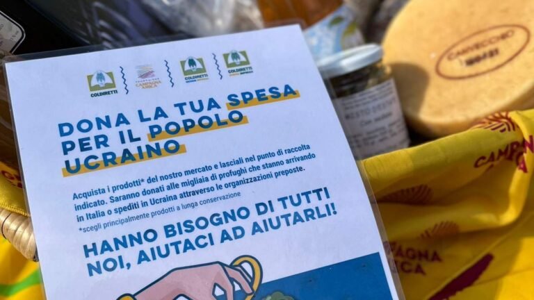 Lunigiana: al via la spesa sospesa per l’Ucraina, donazioni di cibo al mercato di Aulla Lunigiana: al via la spesa sospesa per l'Ucraina, donazioni di cibo al mercato di Aulla - Aulla, coldiretti