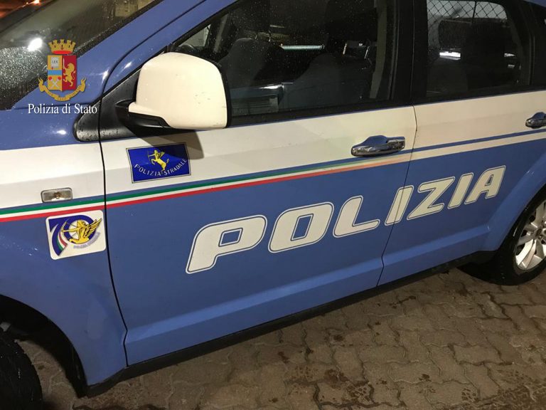 La Spezia, controlli di polizia: scattano 3 denunce