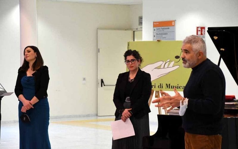 Donatori di Musica, prosegue l'attività all'Ospedale delle Apuane - donatori di musica, mambrini