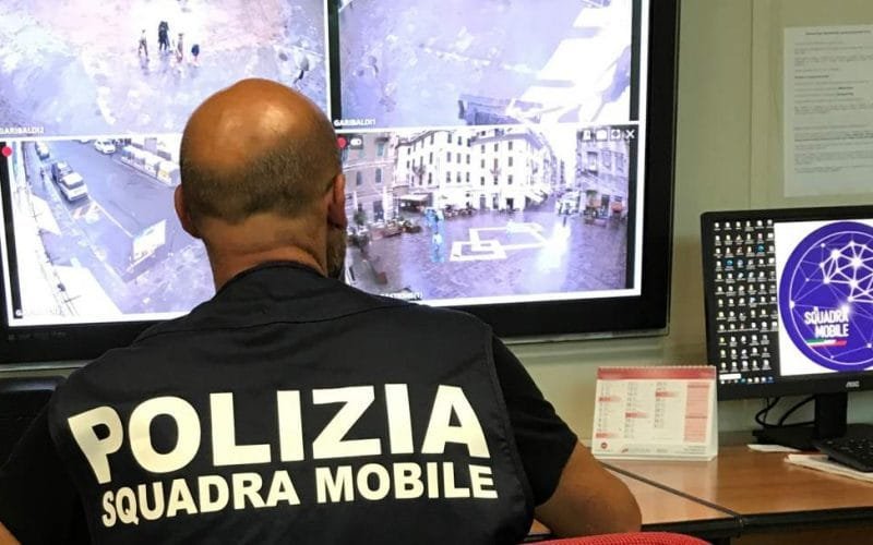 La Spezia: due uomini arrestati dopo una compravendita di cocaina alla fermata del bus - cocaina, due uomini arrestati