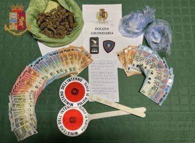 Arrestato dalla Polizia di Stato: deteneva cocaina e hashish, sequestrati 1100 euro in contanti - droga