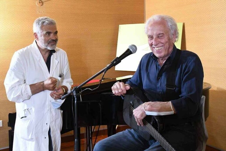 Anche Mario Lavezzi ha "donato musica" all'Ospedale delle Apuane - apuane, Mario Lavezzi