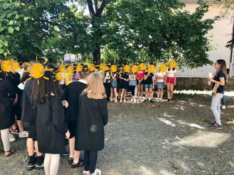 Pontremoli: una pergamena speciale per gli studenti alla fine dell'anno scolastico - fine anno scolastico, Pontremoli