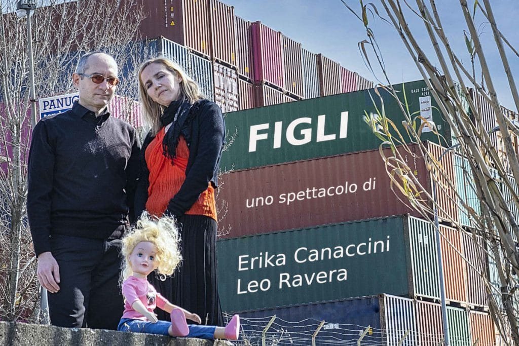 A Gragnola aperitivo in piazza e spettacolo “Figli”, con Erika Canaccini e Leo Ravera A Gragnola aperitivo in piazza e spettacolo “Figli”, con Erika Canaccini e Leo Ravera - Erika canaccini, gragnola