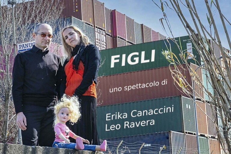 A Gragnola aperitivo in piazza e spettacolo “Figli”, con Erika Canaccini e Leo Ravera - Erika canaccini, gragnola