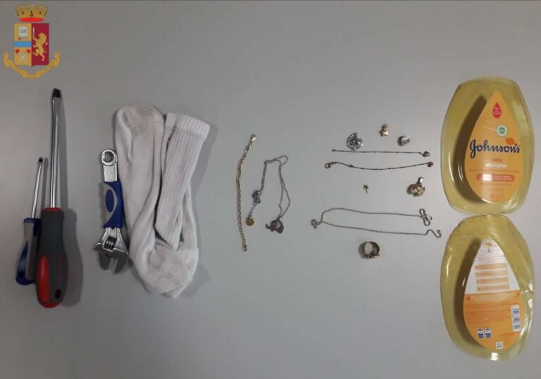Furti in abitazione a La Spezia: la Polizia ferma tre nomadi - arresto, furto