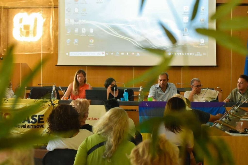 Rendite e beni comuni, a Massa un incontro interessante Rendite e beni comuni, a Massa un incontro interessante - beni comuni, massa