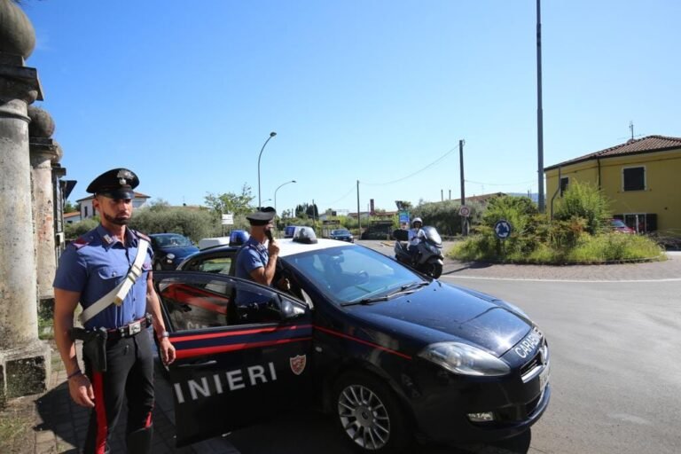 Lerici: denunciata una coppia che compiva furti in spiaggia - denuncia, furti in spiaggia
