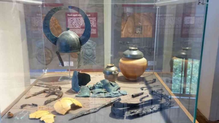 Fosdinovo: un ricco corredo archeologico - archeologia, fosdinovo