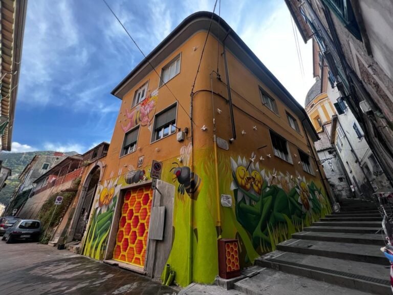 Impollinèmesi, nasce a Carrara, il primo eco-murales multimediale d’Italia - carrara, impollimemesi