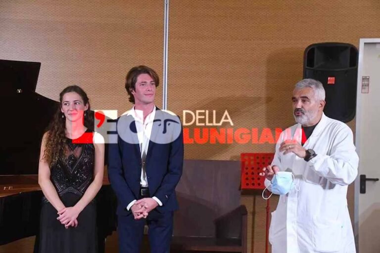 Sarah Giannetti e Giovanni Andrea Pisanu Donatori di Musica all'ospedale delle Apuane - donatori di musica, mambrini