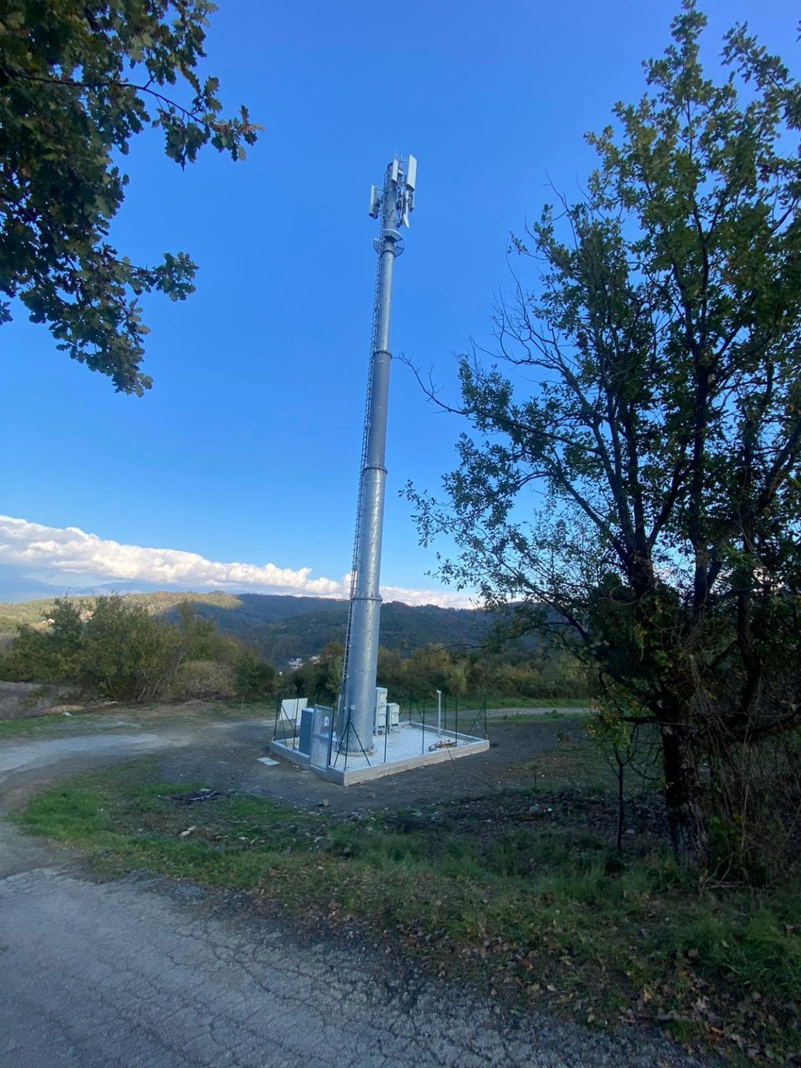 A San Terenzo Monti arriva la rete per i cellulari: finalmente attivato il nuovo ripetitore - Rete, san terenzo monti