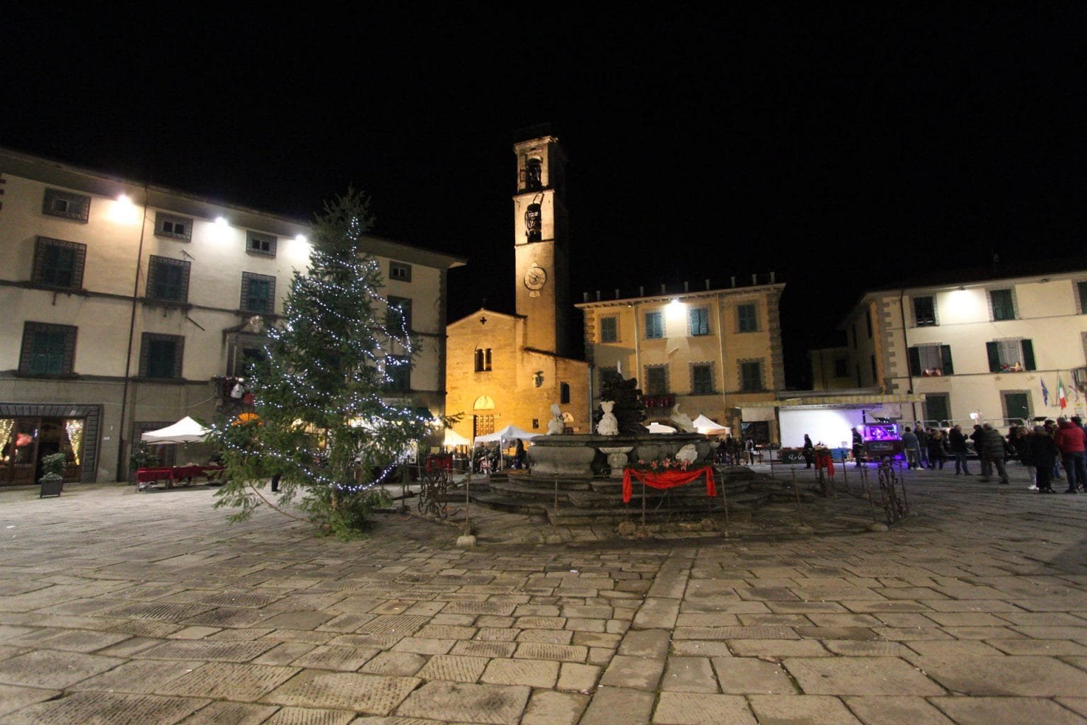 “Sapori di Natale” arriva a Firenze: la manifestazione fivizzanese presentata in Regione “Sapori di Natale” arriva a Firenze: la manifestazione fivizzanese presentata in Regione - sapori