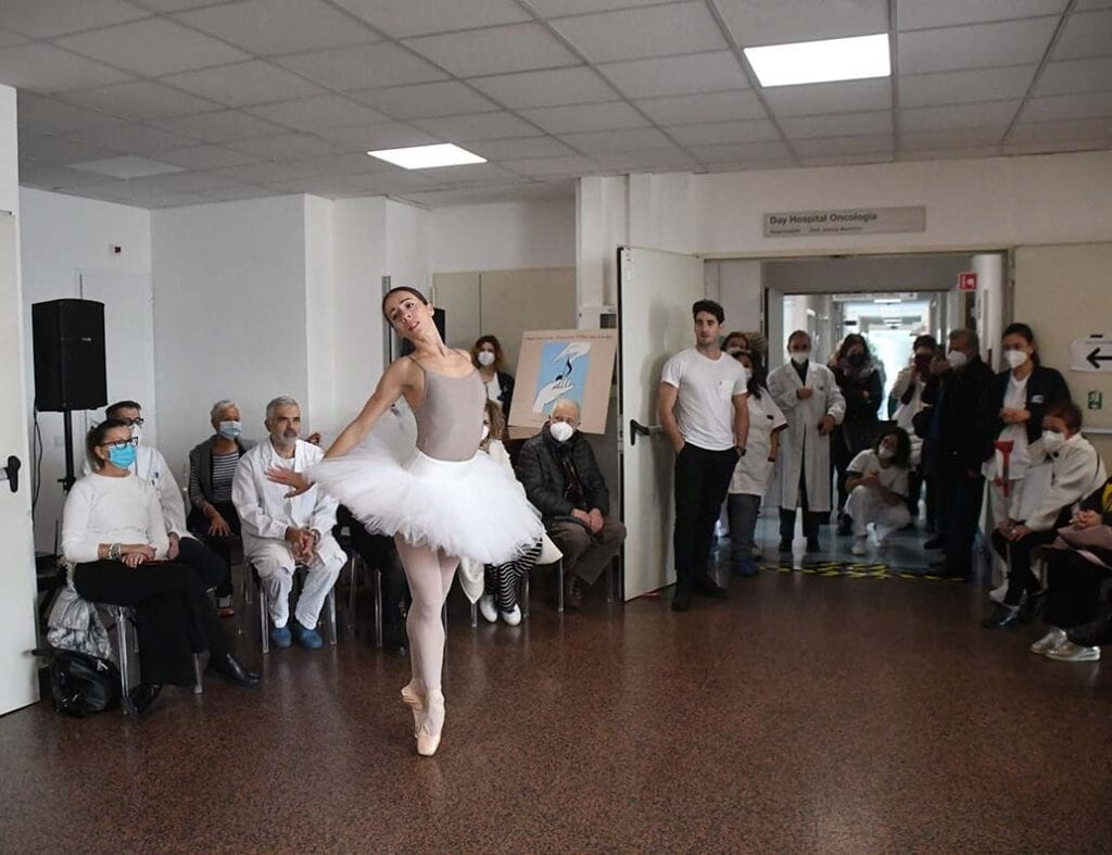 Donatori di musica e una ballerina internazionale all'ospedale di Carrara – Immagine dell'articolo Donatori di musica e una ballerina internazionale all'ospedale di Carrara - ballo, canada