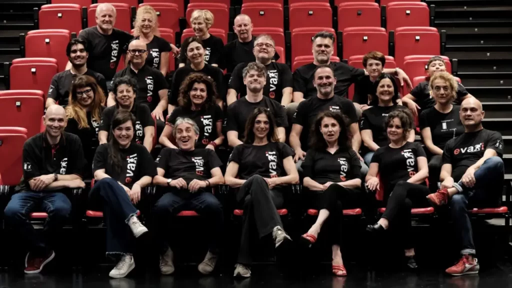 Per gli Evasi 2 Premi  e 5 nomination, parte la tournée nazionale - evasi, premio