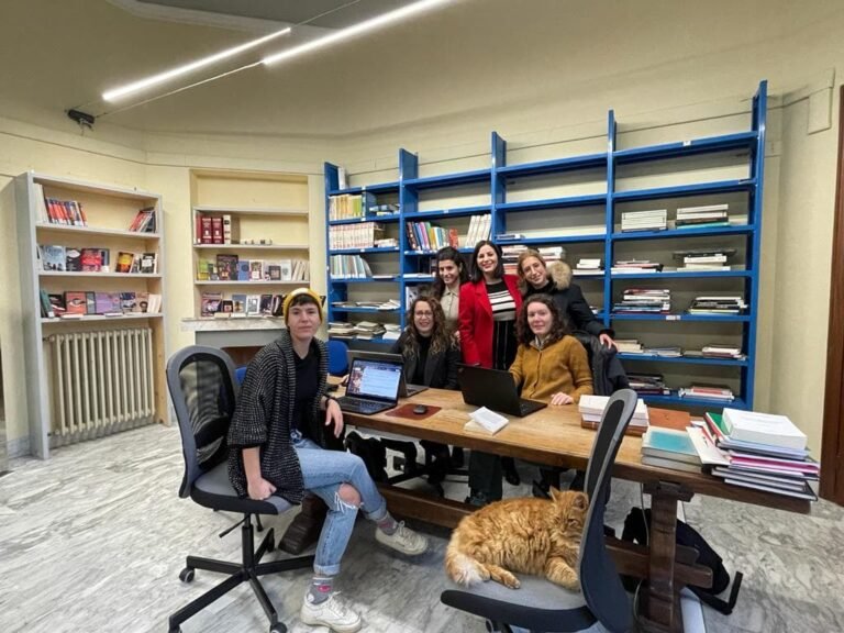 Pontremoli: sull'onda del successo di Start Working la biblioteca Cimati apre al co-working gratuito - biblioteca, co-working