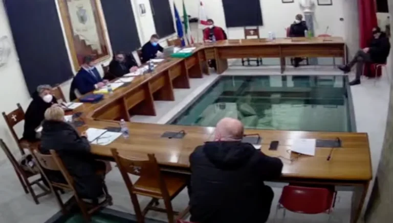 Fivizzano, la sfiducia a Jessica Fabiani era illegale, il Comune deve pagare - Fivizzano, jessica fabiani