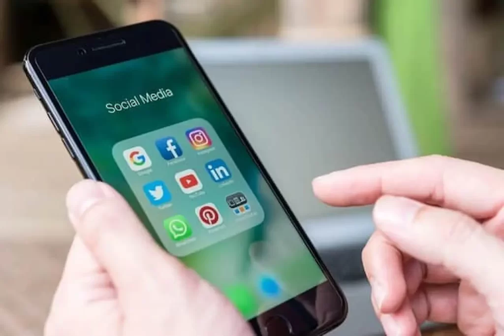 Prof social media