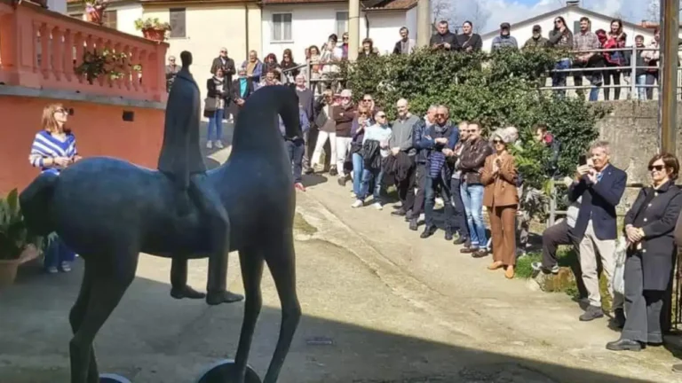 Tassonarla, il borgo dell'arte - scultura, Tassonarla