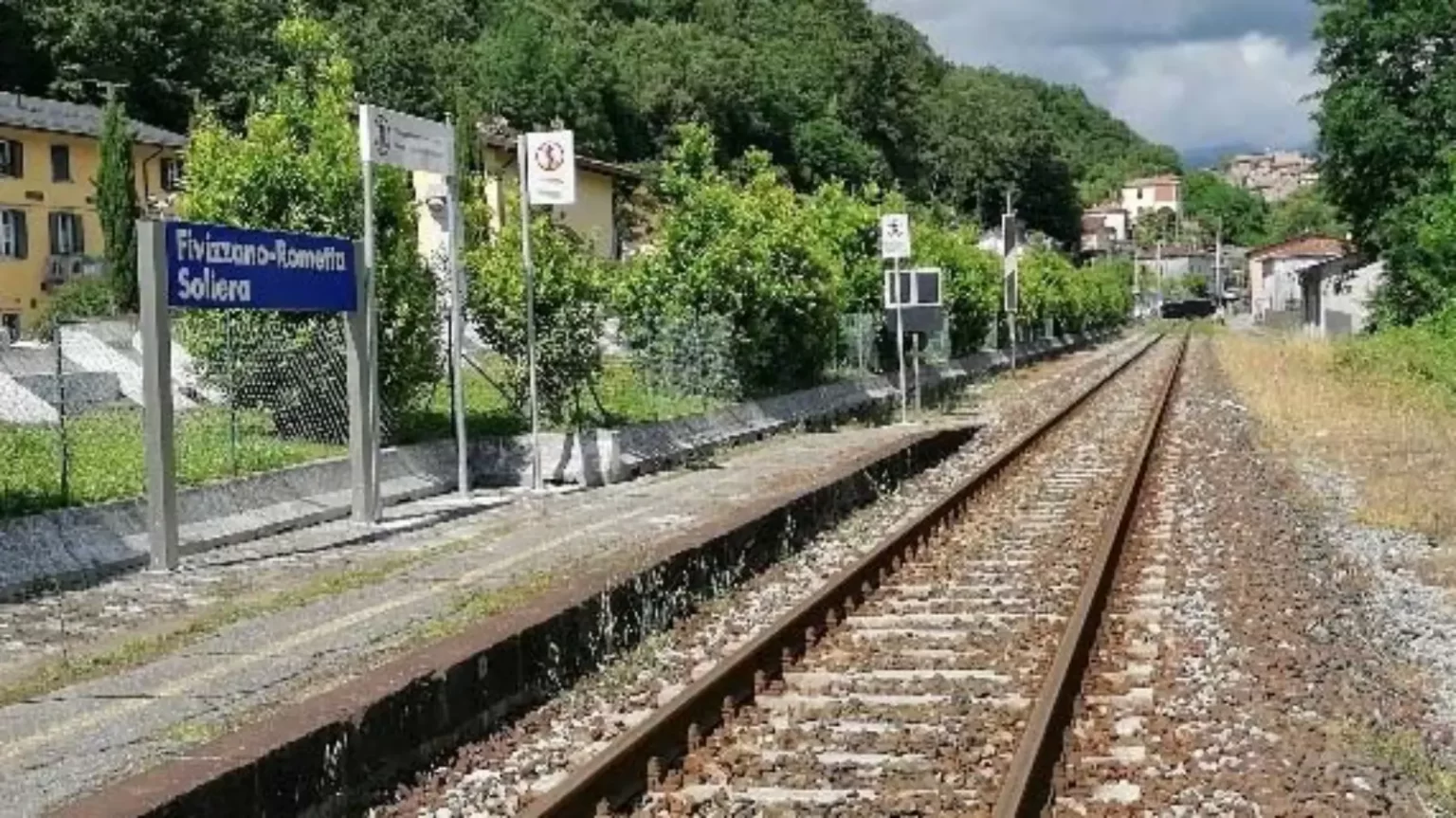 Manutenzione sulla linea ferroviaria Aulla Lucca -
