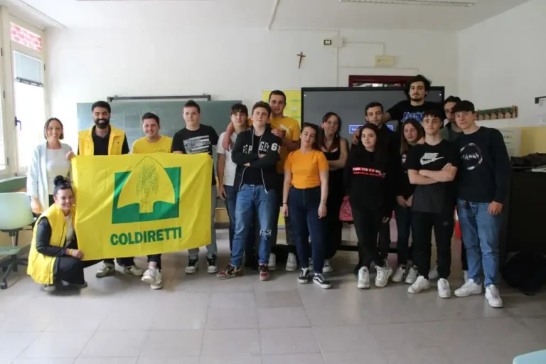 I giovani agricoltori spiegano la nuova politica agricola comune agli studenti - agricoltura, studenti