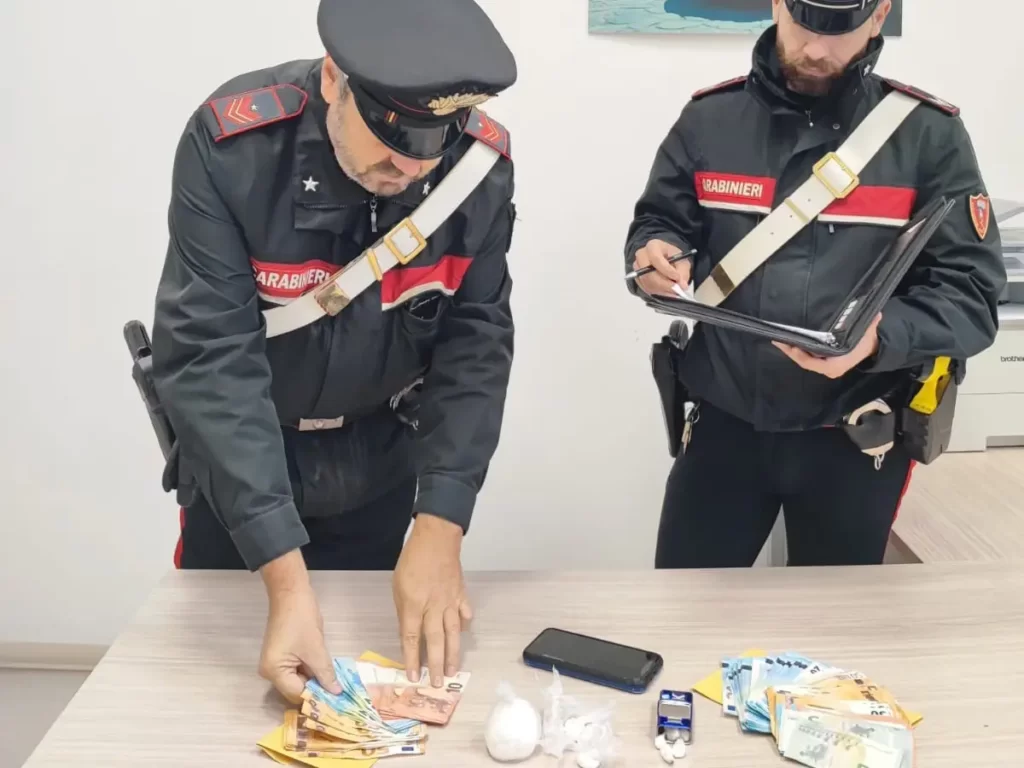 Spacciava coca dopo il lavoro, arrestato dai Carabinieri - carabinieri, droga