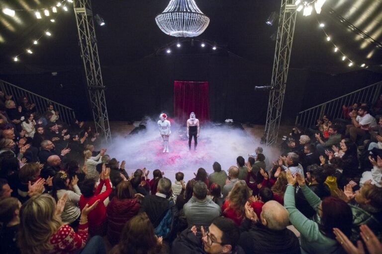 Sold out per i primi tre spettacoli dei “Les Rois Vagabonds” sotto lo Chapiteau allestito al Pin - la spezia, les rois vagabonds