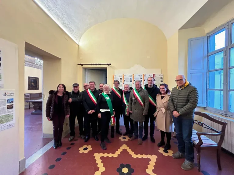 A Pontremoli inaugurata una mostra dedicata alla "Via dei Monti" - Inaugurazione, Monti