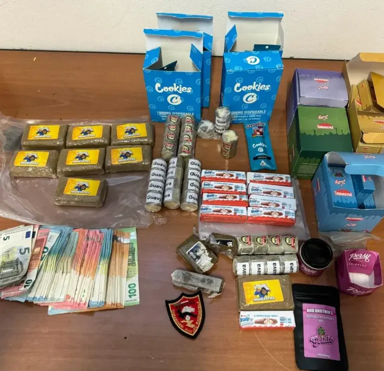 A Sarzana arrestati dai Carabinieri due giovani spacciatori - droga, svapo