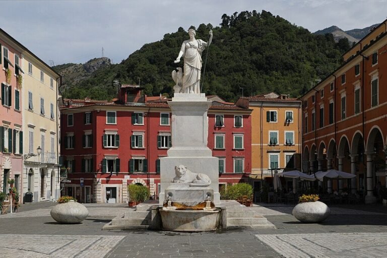 Carrara è diventata capoluogo di provincia -