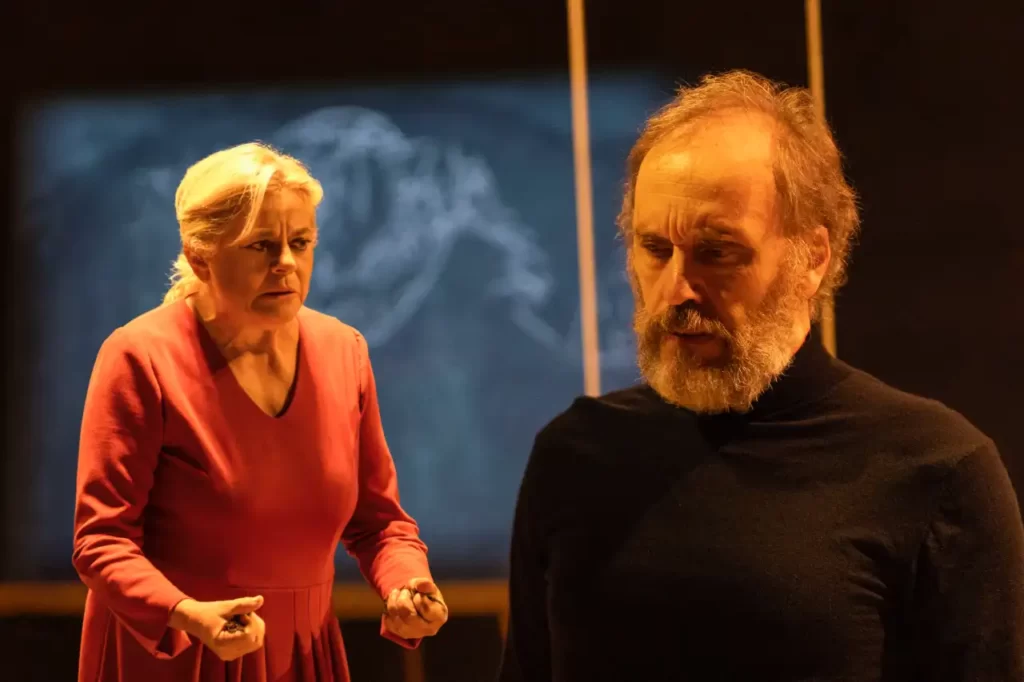 Al Teatro degli Animosi lo spettacolo Processo Galileo - carrara, teatro