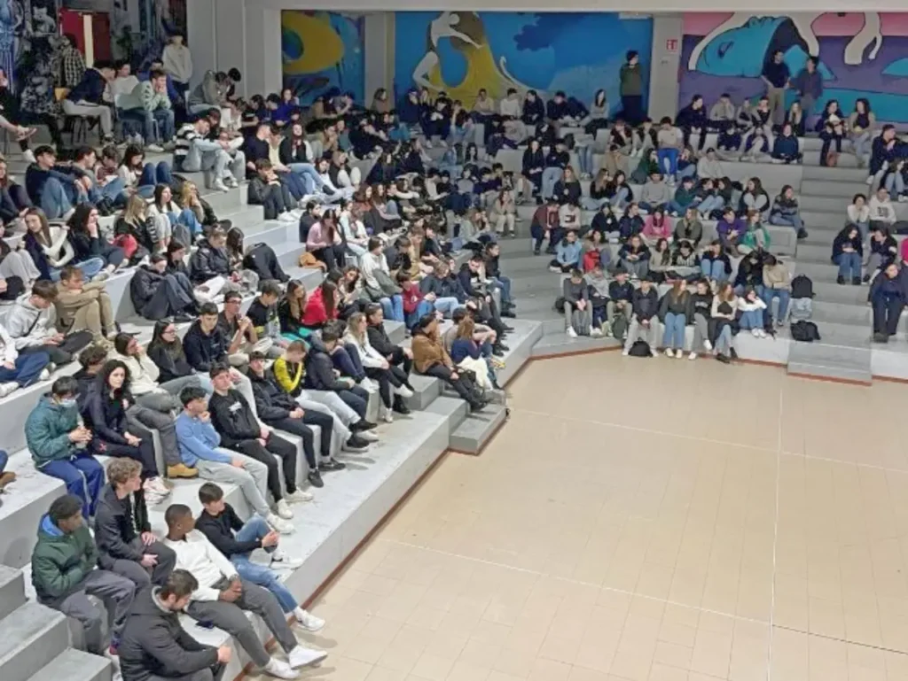 Parentuccelli Arzeà, gli studenti si esprimono dopo i fatti di Pisa - Parentucelli-Arzelà, Sarzana