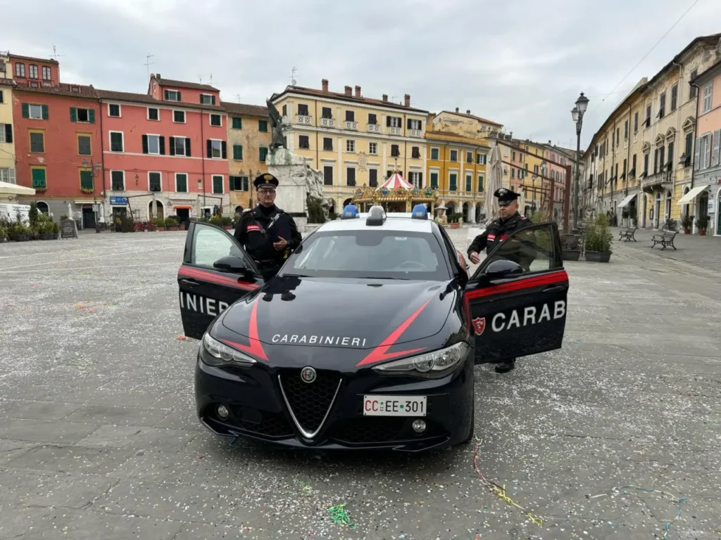 Spaccio di droga a Follo, un arresto e una denuncia - carabinieri, droga