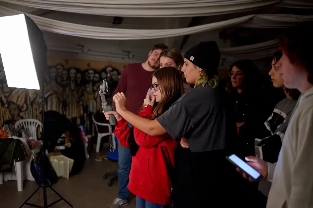 Gran campagna! È un invito per tutti gli “ex” dell’Artistico di Carrara Gran campagna! È un invito per tutti gli “ex” dell’Artistico di Carrara - Arte, artistico