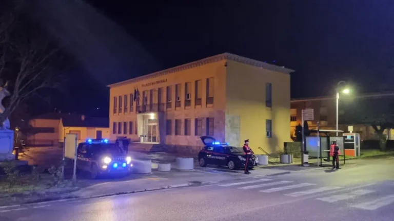 Controlli straordinari dei Carabinieri in Lunigiana Controlli straordinari dei Carabinieri in Lunigiana -