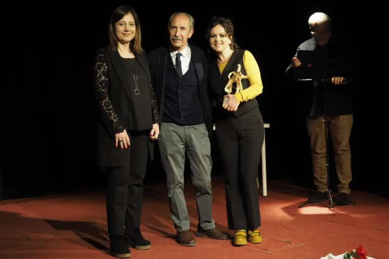 Un aprile di premi per la Compagnia degli Evasi Un aprile di premi per la Compagnia degli Evasi - compagnia degli evasi, teatro