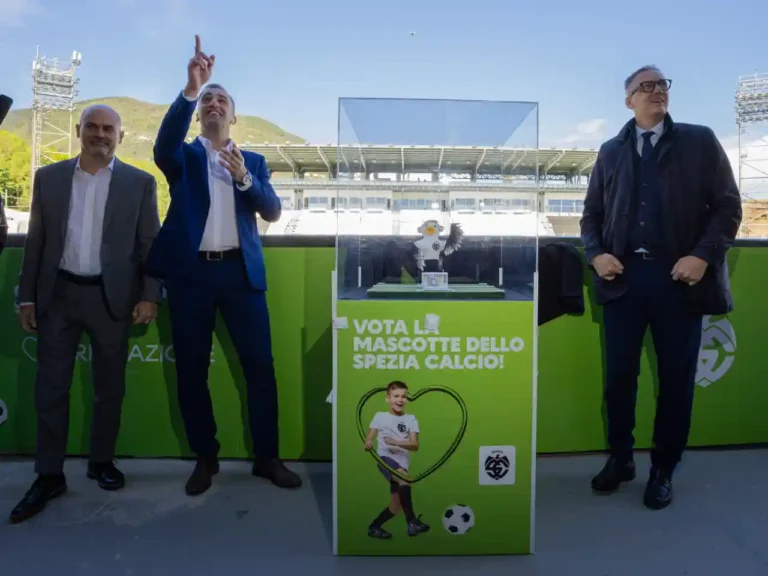 Spezia Calcio, la nuova mascotte è realizzata dai bambini delle elementari - bambini, calcio