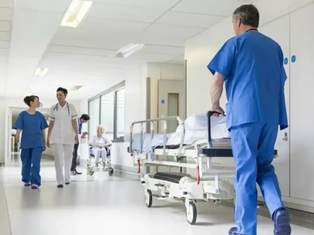 Corsi Oss 2024/2025, prorogata al 14 giugno la scadenza per il “percorso abbreviato” - corso, operatori socio sanitari
