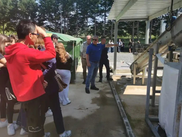 Le terze medie di Villafranca e Bagnone in visita al depuratore di Pontremoli - Gaia, Pontremoli