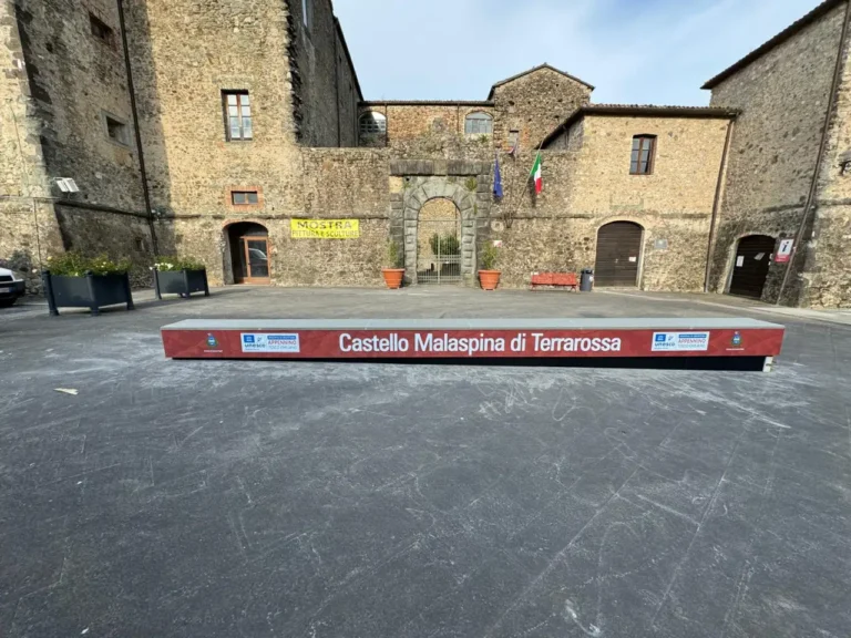 Castello di Terrarossa: intervento del Parco nazionale dell’Appennino - castello, Licciana Nardi